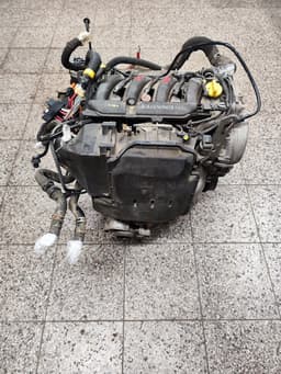 Kompletní motor Dacia Duster 1.6 16V K4MA690 thumbnail 3