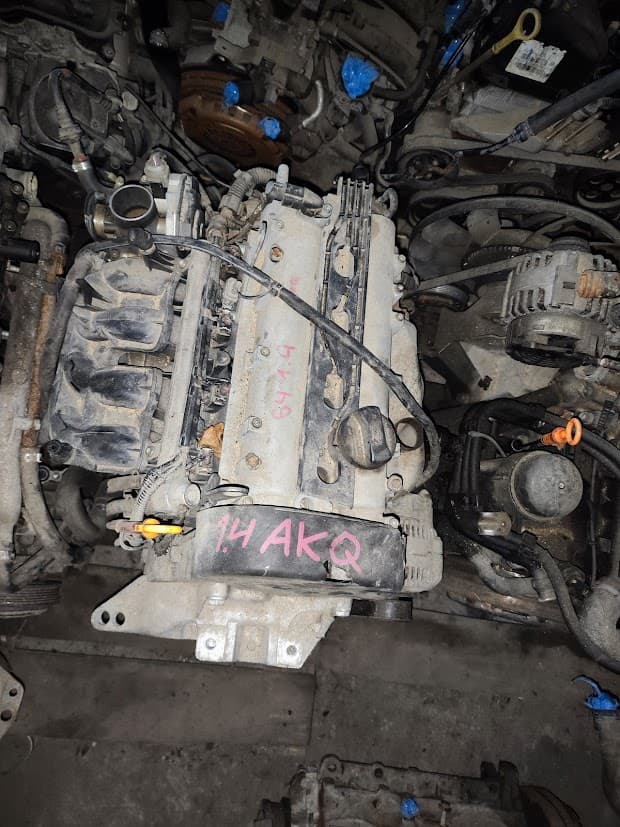 Kompletní motor Volkswagen Golf 4 IV 1.4 16V AKQ