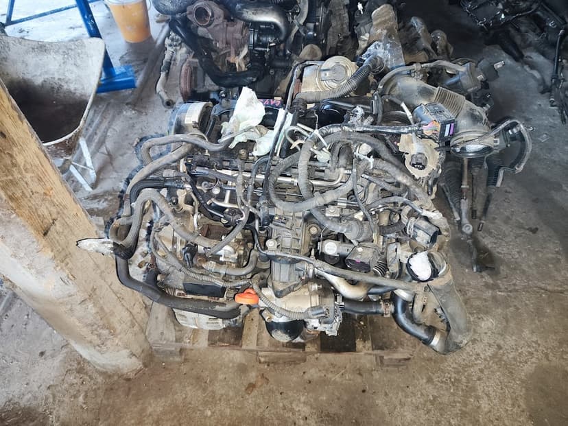 Kompletní motor Škoda Octavia 2 1.6 TDI CAY