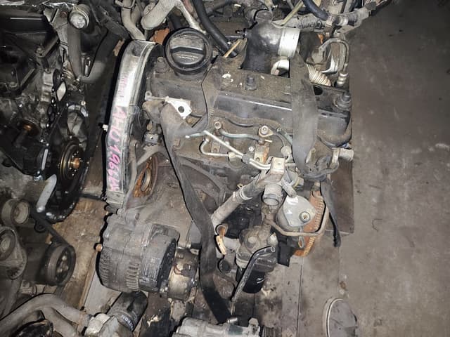 holý motor Seat Toledo 1.9 TDI AHU
